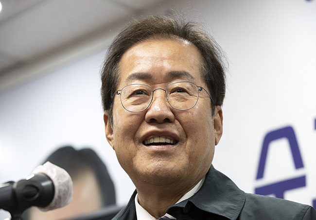 홍준표 국민의힘 의원이 지난해 11월 8일 서울 여의도 캠프 사무실에서 열린 캠프 해단식에서 발언하고 있다. ⓒphoto 뉴시스