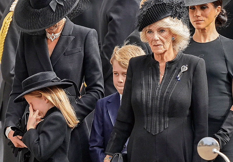 지난 9월 19일 엘리자베스2세 여왕 장례식에 참석한 카밀라. photo 뉴시스