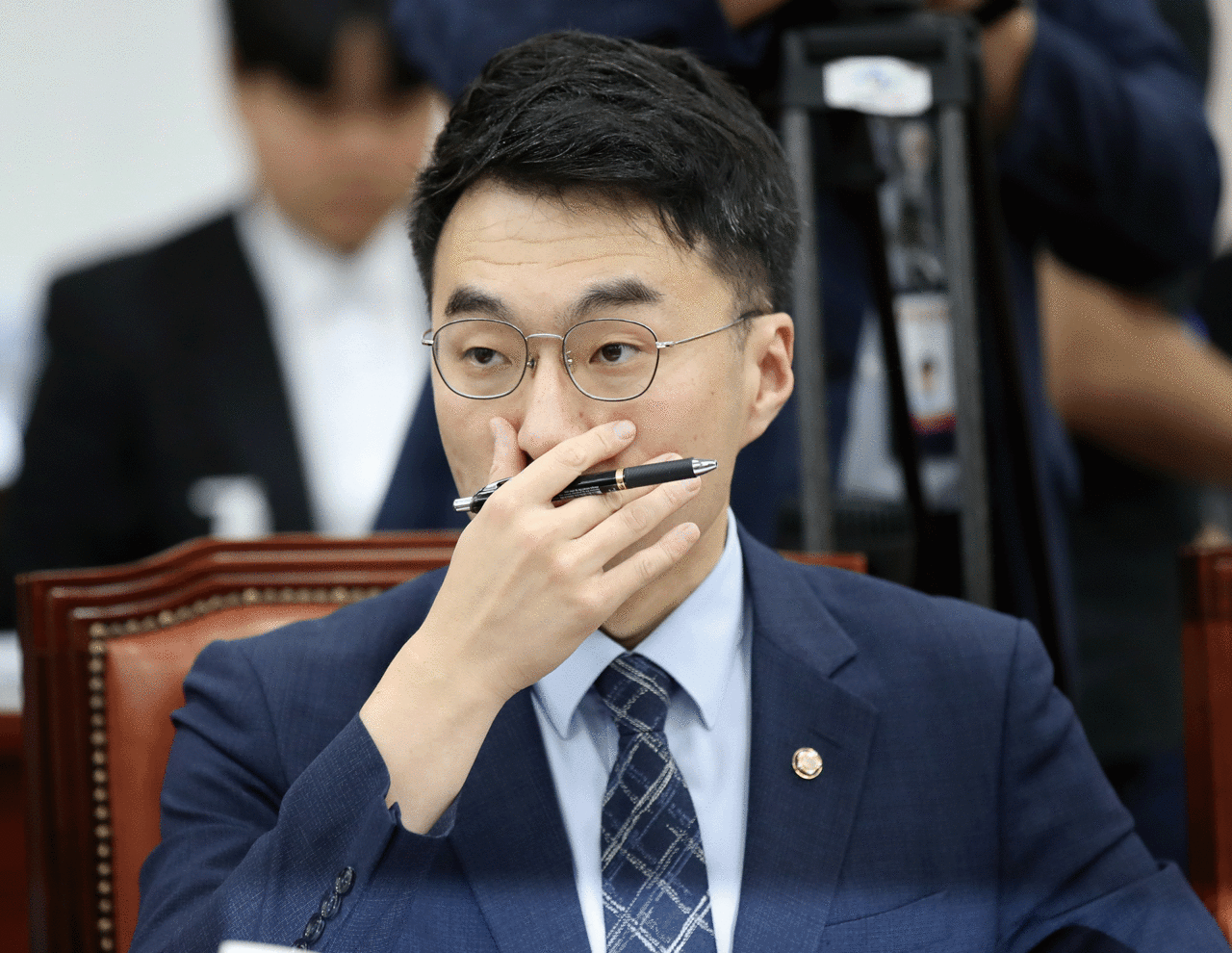 김남국의 곁눈질과 나르시시즘, 그리고 고립… < 문화/생활 < 기사본문 - 주간조선