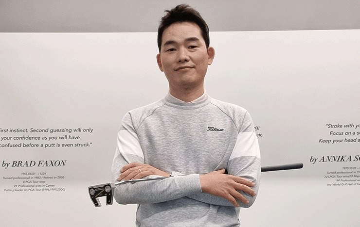 이시우 코치는 “프로골퍼와 주말골퍼에게 적용되는 골프 원리는 전혀 다르지 않다”고 했다. photo 민학수