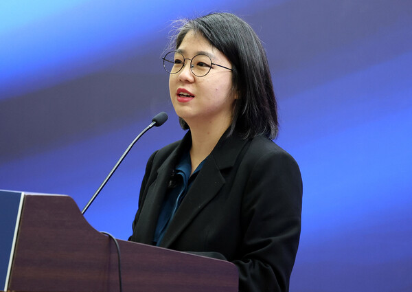 용혜인 새진보연합 상임대표가 지난 3일 오후 서울 여의도 국회에서 열린 더불어민주연합 중앙당 창당대회에서 축사를 하고 있다. photo 뉴시스