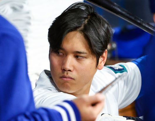 서울 구로구 고척스카이돔에서 미국프로야구(MLB) 공식 개막시리즈를 앞두고 열린 로스앤젤레스 다저스(LA)와 팀코리아의 경기, 4회말 LA 다저스 쇼헤이 오타니가 타석에 들어서기 전 스윙연습을 하고 있다. photo 뉴시스