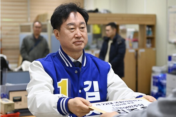 경기도 수원정에 출마한 더불어민주당 김준혁 후보. photo 뉴시스