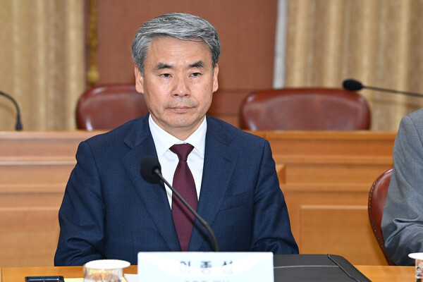 이종섭 전 주호주 대사가 지난달 28일 오전 서울 종로구 외교부에서 열린 방산협력 관계부처-주요 공관장 합동회의에 참석해 자리하고 있다. photo 뉴시스