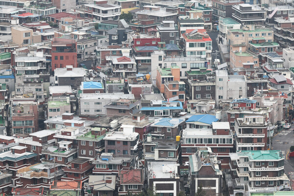 서울 남산에서 바라본 주택 밀집지역 모습. photo 뉴시스