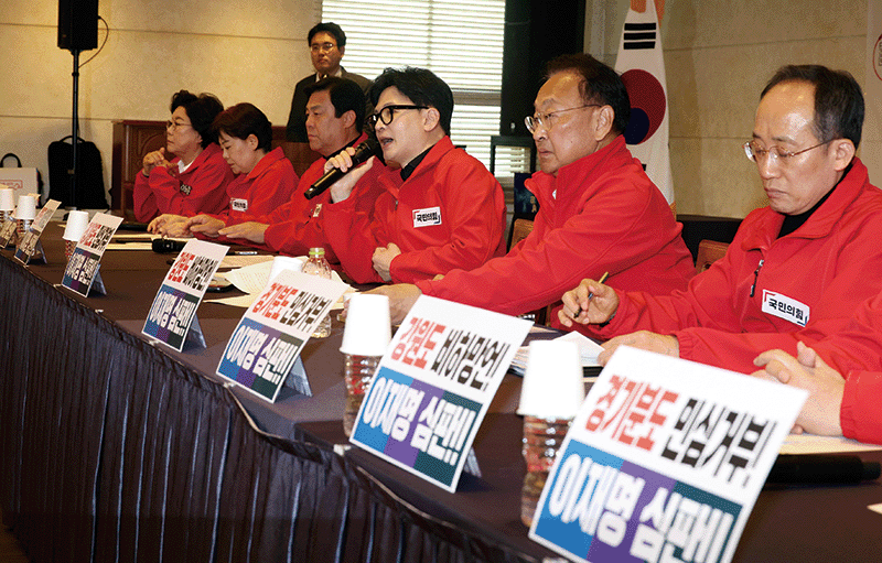 지난 3월 25일 한동훈 국민의힘 비상대책위원장이 서울 한양대 동문회관에서 열린 서울 현장 중앙선거대책위원회 회의에서 발언을 하고 있다. photo 뉴시스
