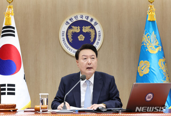 윤석열 대통령이 16일 서울 용산 대통령실 청사에서 열린 국무회의를 주재하고 있다. photo 대통령실통신사진기자단