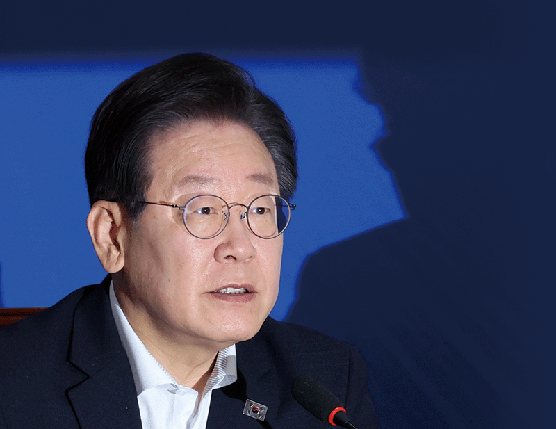 검찰이 지난 6월 12일 이재명 더불어민주당 대표를 ‘제3자 뇌물’ 혐의로 추가 기소했다. photo 뉴시스