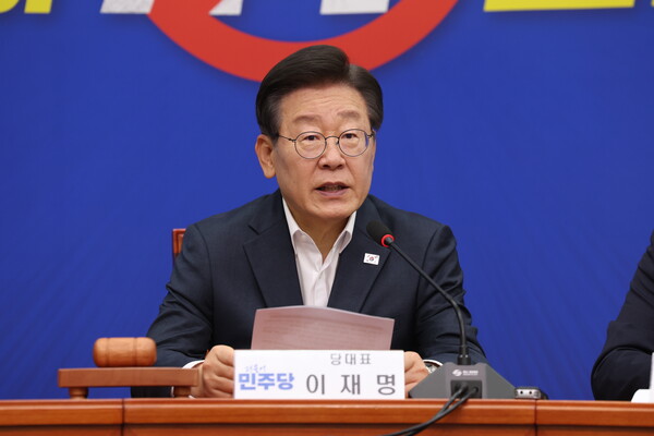 이재명 더불어민주당 대표가 17일 서울 여의도 국회에서 열린 당 최고위원회의에서 발언하고 있다. photo 뉴시스