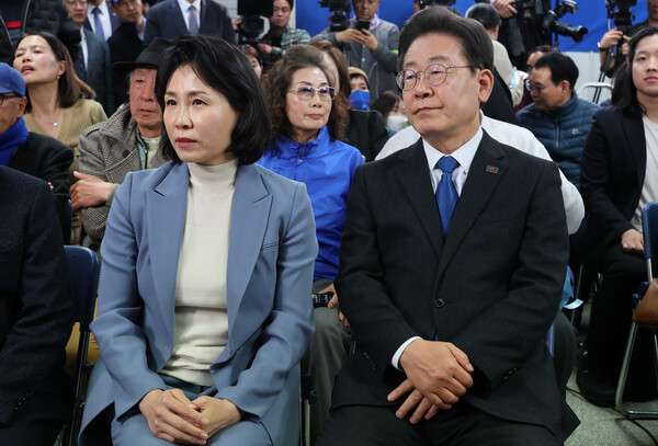이재명 더불어민주당 전 대표(오른쪽)와 부인 김혜경씨. photo 뉴시스