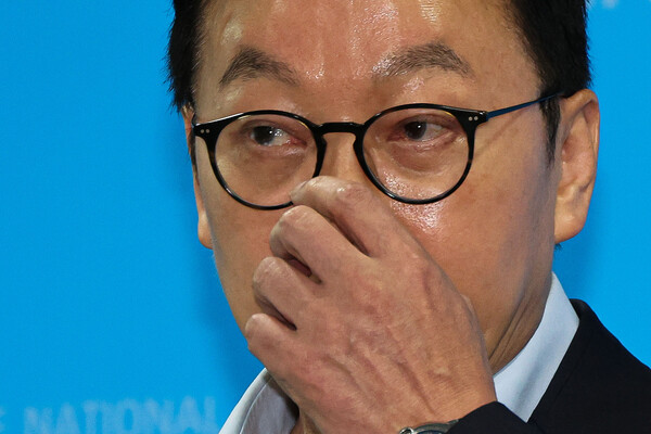 정봉주 더불어민주당 전 의원이 지난 12일 오전 서울 여의도 국회 소통관에서 기자회견을 열고 '이재명팔이' 세력에 대한 문제의식과 대응 계획을 밝혔다. photo 뉴시스