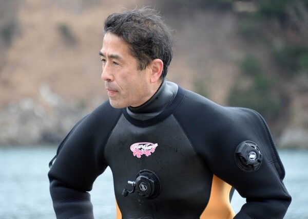 10년 넘게 2011년 대지진과 쓰나미로 실종된 아내의 유해를 찾고 있는 일본인 다카마스 야스오. photo SCMP