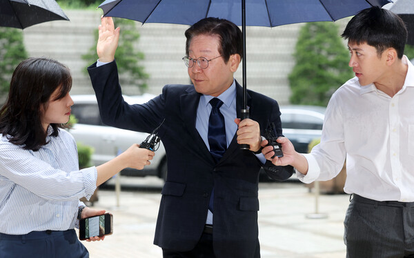 이재명 더불어민주당 대표가 6일 서울 서초구 서울중앙지방법원에서 열린 '故김문기·백현동 허위 발언 공직선거법 위반 혐의' 관련 28차 공판에 출석했다. photo 뉴시스