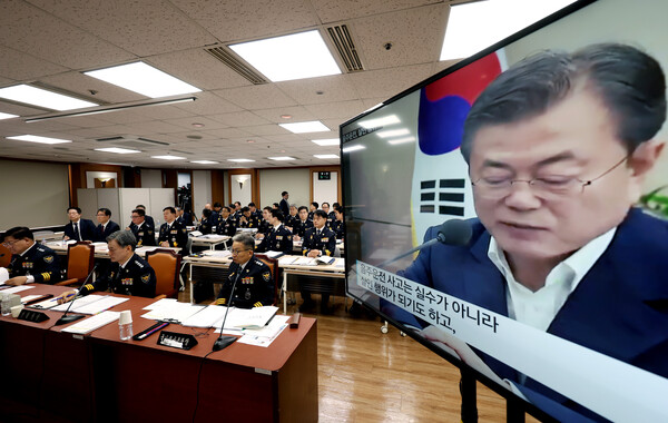 조지호 경찰청장이 11일 서울 서대문구 경찰청사에서 열린 경찰청, 한국도로교통공단에 대한 국회 행정안전위원회의 국정감사에서 문재인 전 대통령의 딸 다혜 씨의 음주 운전 관련 질의를 듣고 있다. photo 뉴시스