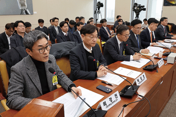 지난 2월 25일 서울 여의도 국회에서 열린 과학기술정보방송통신위원회 전체회의 인공지능(AI) 현안 공청회. photo 뉴시스