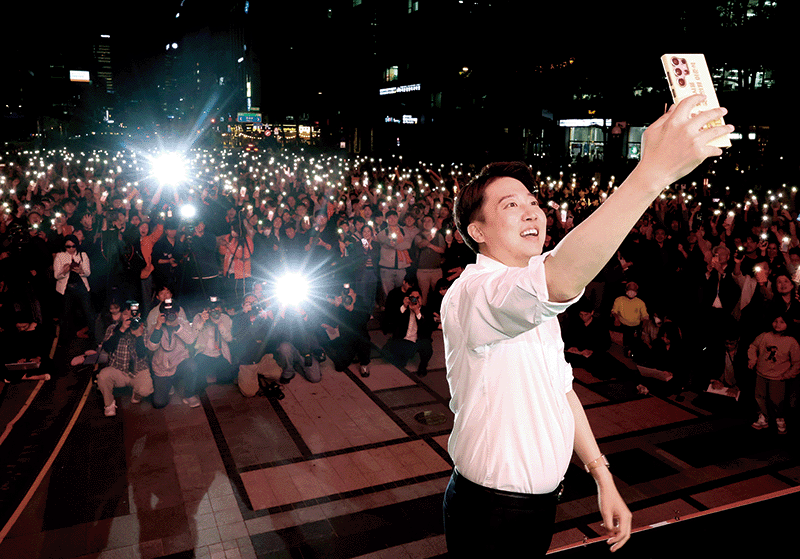 이준석 개혁신당 대선 후보가 지난 5월 12일 서울 광화문 청계광장에서 집중유세를 펼치고 있다. photo 뉴시스