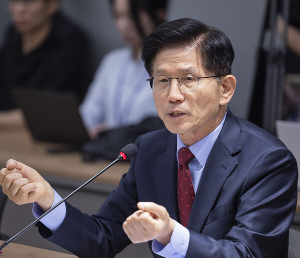 김문수 국민의힘 대선 후보가 22일 서울 용산구 대한의사협회에서 열린 대한의사협회 회장단 간담회에서 인사말을 하고 있다. photo 뉴시스