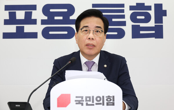 송언석 국민의힘 비상대책위원장 겸 원내대표가 6일 서울 여의도 국회에서 기자간담회를 열고 발언하고 있다. photo 뉴시스