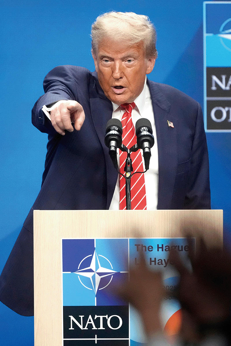 지난 6월 25일 도널드 트럼프 미국 대통령이 네덜란드 헤이그에서 열린 NATO 정상회의 전체회의 후 기자회견을 하고 있다. photo 뉴시스·AP