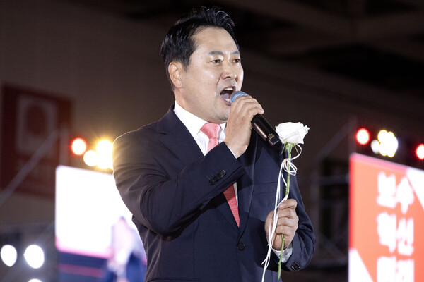 장동혁 국민의힘 당대표 후보가 22일 오후 충북 청주 오스코에서 열린 국민의힘 제6차 전당대회에서 비전발표를 하고 있다. photo 뉴시스