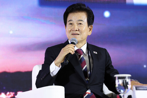 정동영 통일부 장관이 19일 오전 경기도 파주시 캠프 그리브스에서 열린 9.19 평양공동선언 7주년 기념 토론회에서 발언하고 있다. photo 뉴스1