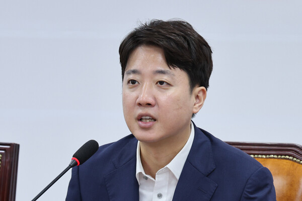 이준석 개혁신당 대표가 22일 서울 여의도 국회에서 열린 최고위원회의에서 발언하고 있다. photo 뉴스1