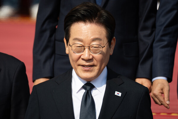 이재명 대통령이 4일 서울 여의도 국회에서 2026년도 예산안 및 기금운용계획안에 대한 시정연설을 마친 후 본청을 나서고 있다. photo 뉴스1