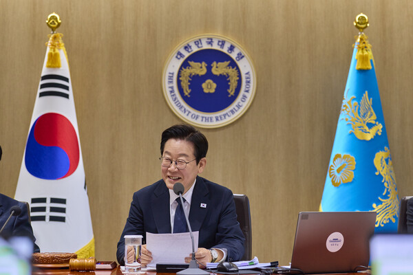 이재명 대통령이 지난 4일 서울 용산 대통령실 청사에서 열린 국무회의에서 발언하고 있다. photo 뉴스1