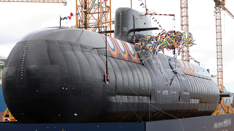 지난 10월 22일 경남 거제 한화오션 거제사업장에서 장영실함 진수식이 열리고 있다. photo 뉴스1