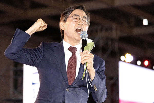 조경태 의원이 지난 8월 22일 오후 충북 청주시 오스코에서 열린 제6차 전당대회에서 당대표 후보로 나서 비전발표를 하고 있다. photo 뉴스1