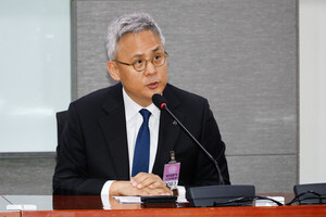 "연말 유통가 칼바람"...GS·롯데·LG 이어 아모레퍼시픽도 희망퇴직 단... - 뉴스 썸네일 이미지