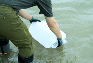 '핵 폐수 괴담'으로 어민 피해 속출했지만...경찰, 유튜버 무혐의 판단한... - 뉴스 썸네일 이미지