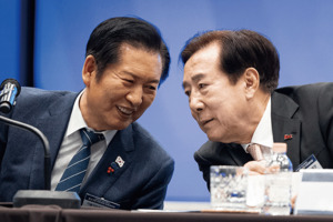 15년 회장에 '종신 회장' 길 열리나...중기중앙회 연임 제한 폐지 논란 - 뉴스 썸네일 이미지