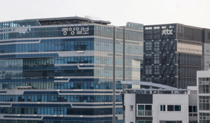 "감독 꿈 접었습니다"...한국 콘텐츠, 신인이 사라진다 - 뉴스 썸네일 이미지
