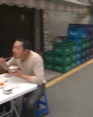 나문희·하정우가 전두환 손자 뒤를 졸졸…23만명 홀린 AI 영상