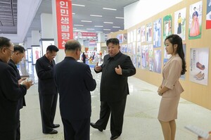 리설주·김주애 총출동… 북한이 황급히 가족사진을 푼 진짜 이유