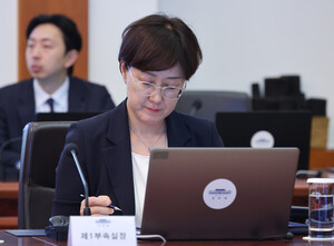 김현지 배우자 근무 세무법인 인사 2명, 금융사 사외이사 잇단 선임 - 뉴스 썸네일 이미지