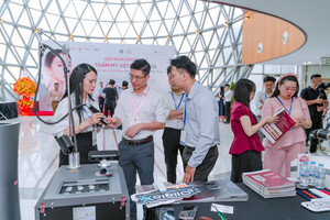베트남 'K-성형' 대장정 마무리..."韓, 아시아 미용성형 기술 허브" - 뉴스 썸네일 이미지